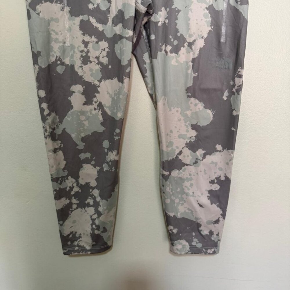The North Face Women's Motivation High-Rise Crop Leggings Style NF0A539B03ZMREG - Picture 5 of 12